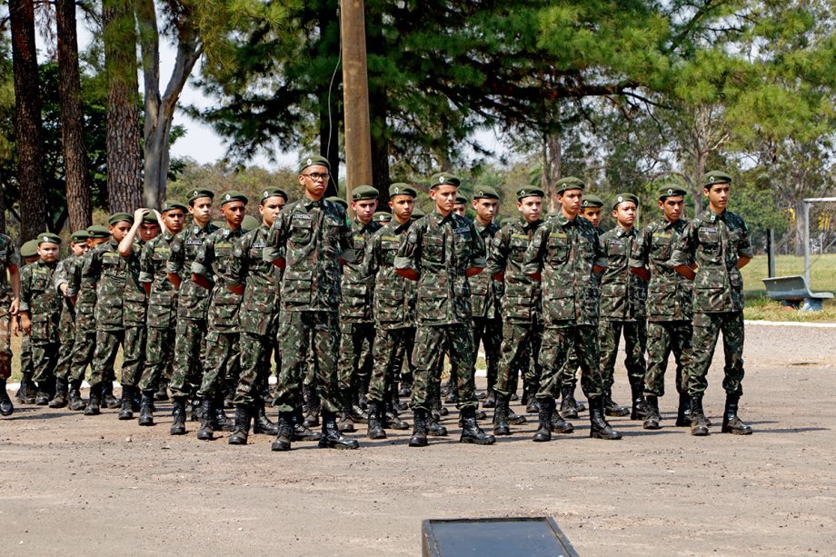 Pelotão Mirim celebra 25 anos em cerimônia do Dia do Soltado
