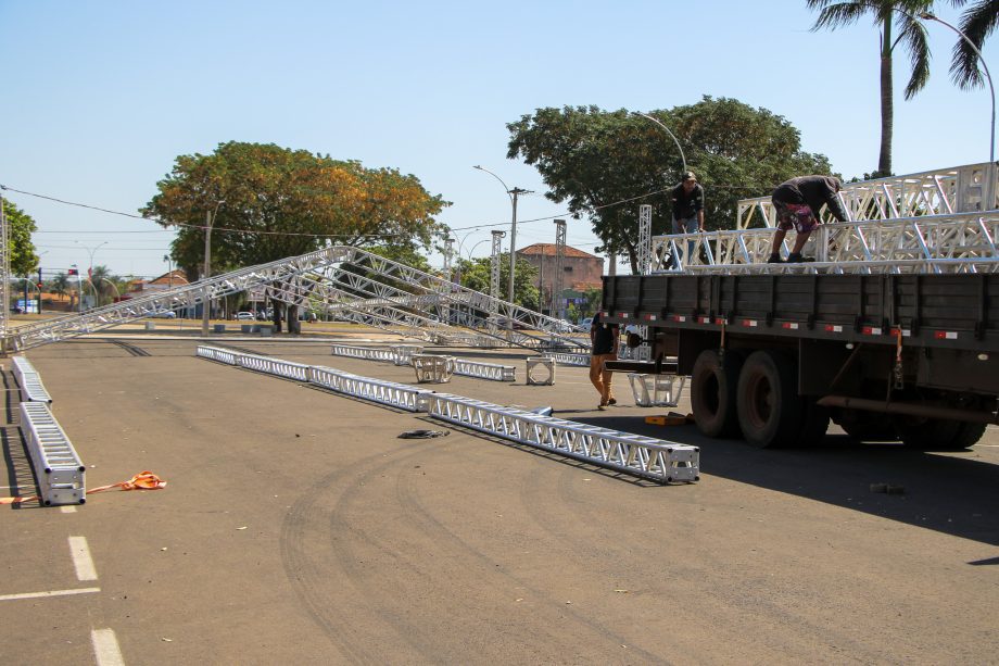 FALTA POUCO – Estamos há uma semana do início da 33ª Festa do Folclore, veja os preparativos FALTA POUCO – Estamos há uma semana do início da 33ª Festa do Folclore, veja os preparativos