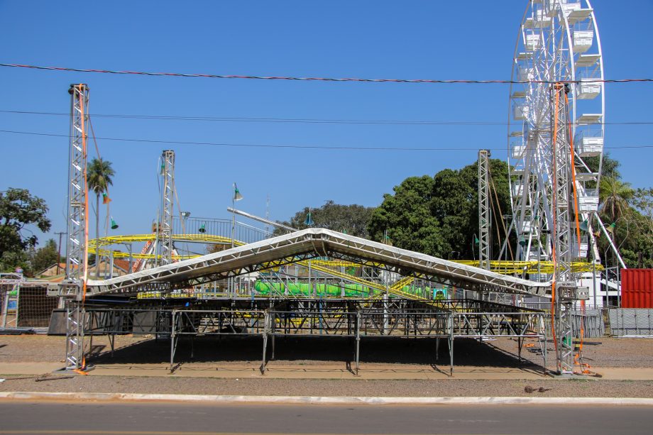 FALTA POUCO – Estamos há uma semana do início da 33ª Festa do Folclore, veja os preparativos FALTA POUCO – Estamos há uma semana do início da 33ª Festa do Folclore, veja os preparativos