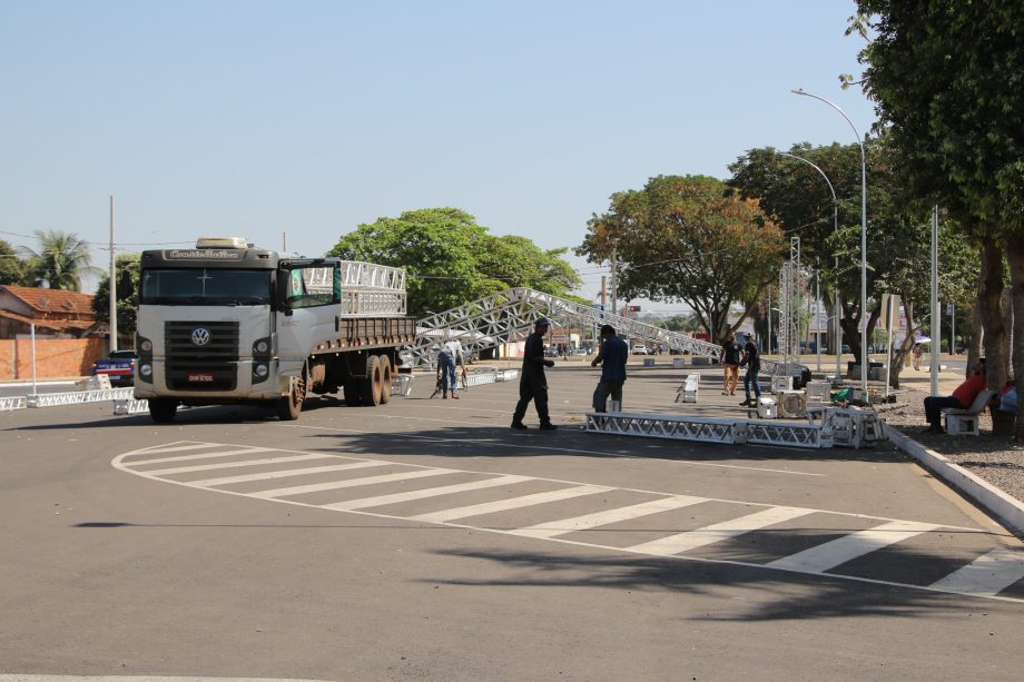 FALTA POUCO – Estamos há uma semana do início da 33ª Festa do Folclore, veja os preparativos FALTA POUCO – Estamos há uma semana do início da 33ª Festa do Folclore, veja os preparativos