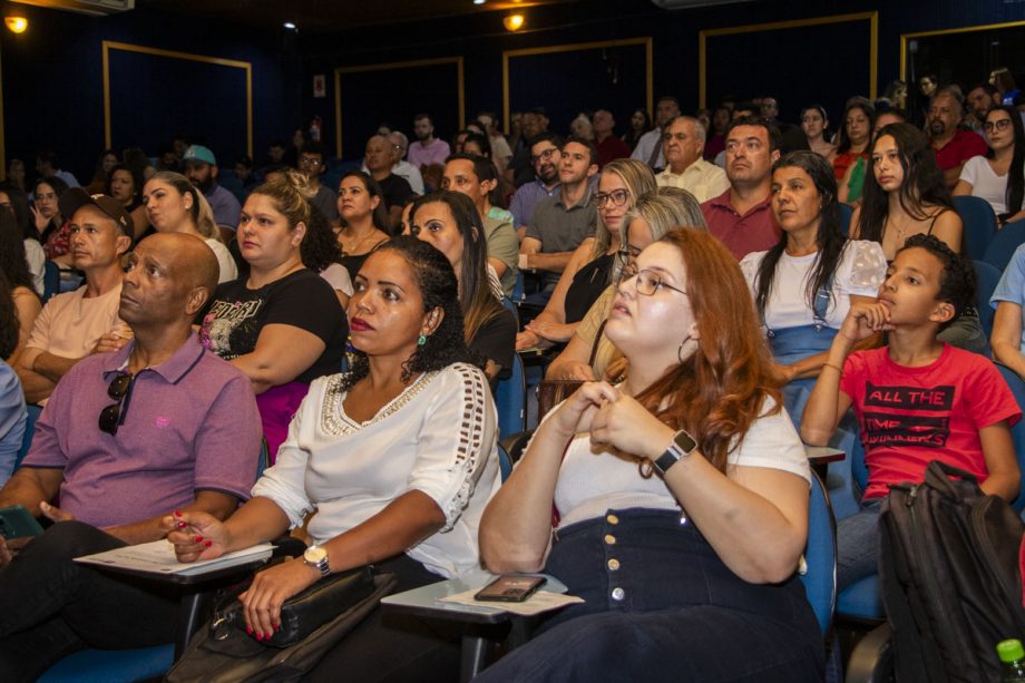 NOVOS SERVIDORES – Prefeitura dá posse a 81 candidatos aprovados no concurso público de 2021