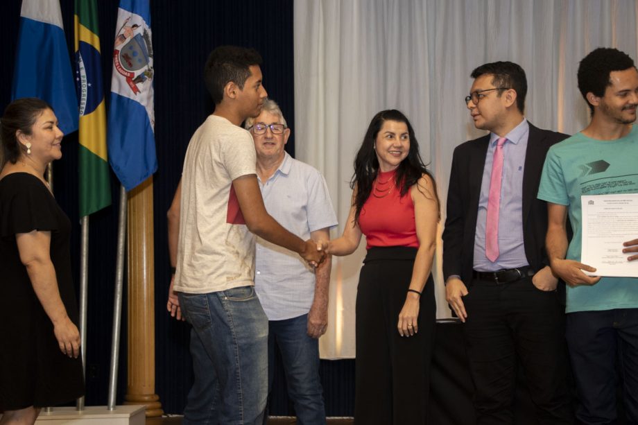 NOVOS SERVIDORES – Prefeitura dá posse a 81 candidatos aprovados no concurso público de 2021