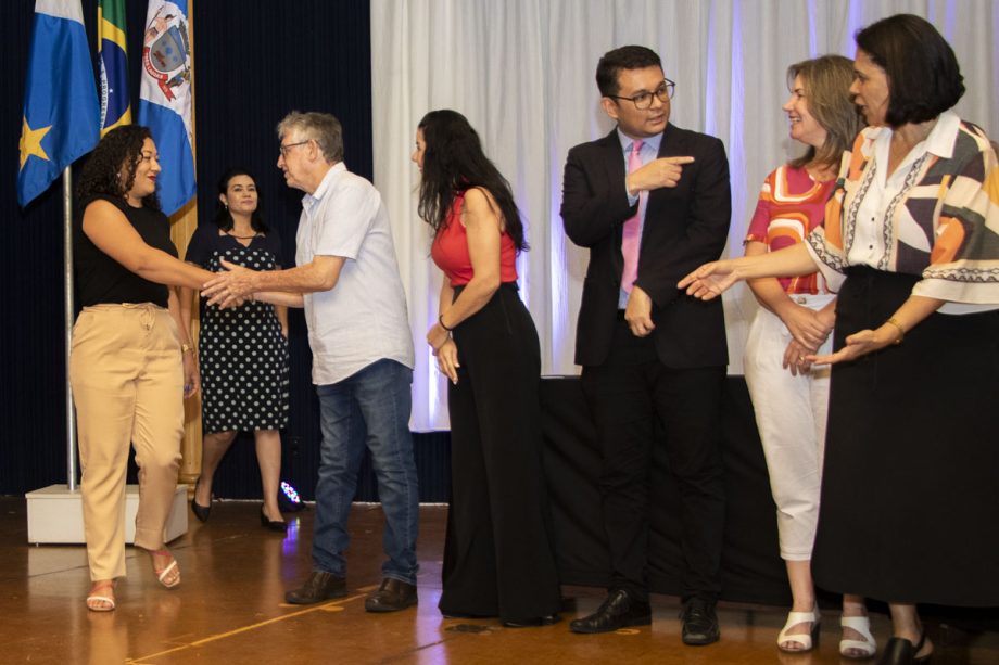 NOVOS SERVIDORES – Prefeitura dá posse a 81 candidatos aprovados no concurso público de 2021