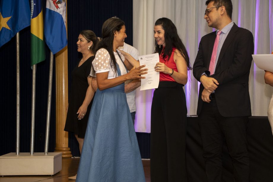 NOVOS SERVIDORES – Prefeitura dá posse a 81 candidatos aprovados no concurso público de 2021