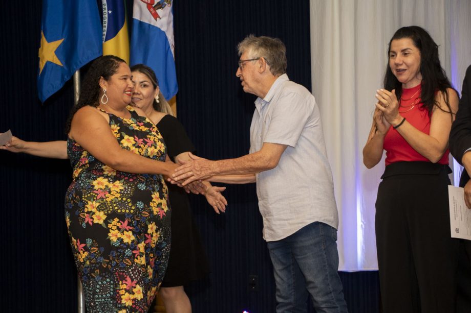 NOVOS SERVIDORES – Prefeitura dá posse a 81 candidatos aprovados no concurso público de 2021