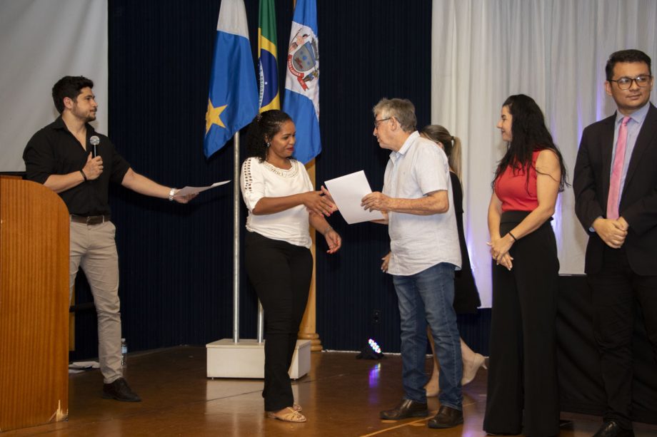 NOVOS SERVIDORES – Prefeitura dá posse a 81 candidatos aprovados no concurso público de 2021