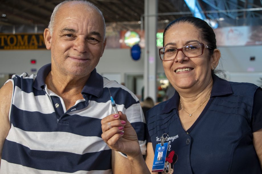 MS Vacina Mais na Feira realiza mais de 95 imunizações em uma manhã de ação
