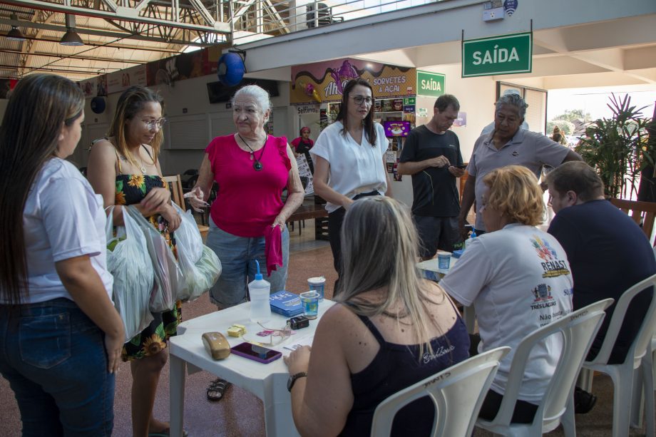 MS Vacina Mais na Feira realiza mais de 95 imunizações em uma manhã de ação