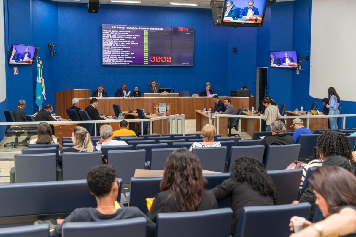 Vereadores retornam para Plenário e aprovam projeto de decreto Vereadores retornam para Plenário e aprovam projeto de decreto