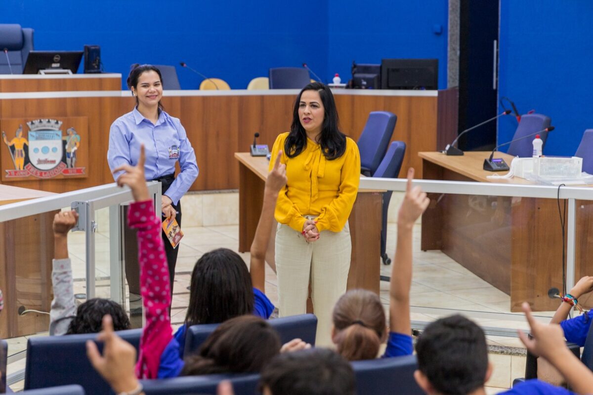 Alunos do 5ª ano participam de projeto visita guiada