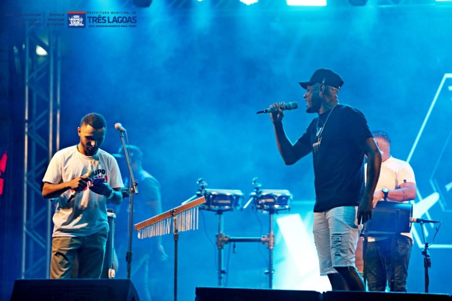 FESTA DO FOLCORE – 2ª noite leva 30 mil pessoas para a NOB e é marcada por elogios à organização e parque de diversões