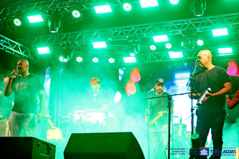 FESTA DO FOLCORE – 2ª noite leva 30 mil pessoas para a NOB e é marcada por elogios à organização e parque de diversões