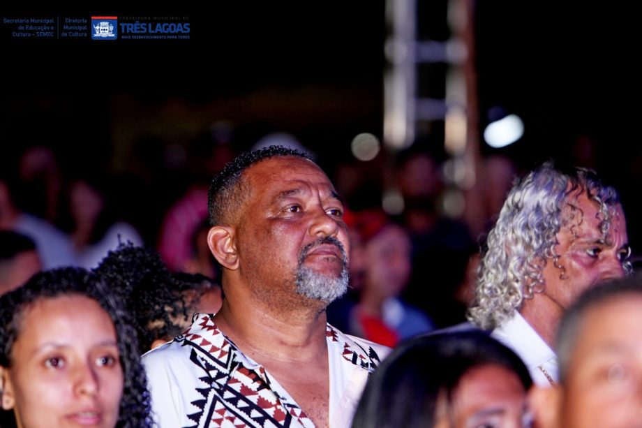 FESTA DO FOLCORE – 2ª noite leva 30 mil pessoas para a NOB e é marcada por elogios à organização e parque de diversões