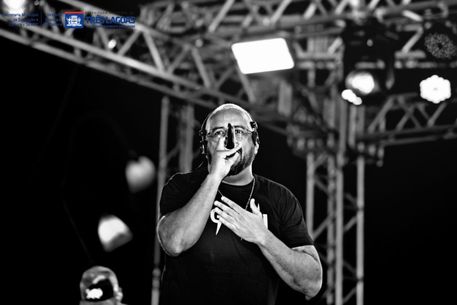 FESTA DO FOLCORE – 2ª noite leva 30 mil pessoas para a NOB e é marcada por elogios à organização e parque de diversões