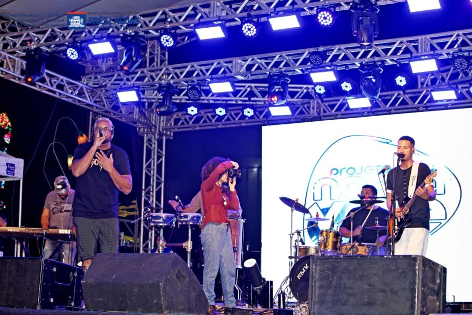 FESTA DO FOLCORE – 2ª noite leva 30 mil pessoas para a NOB e é marcada por elogios à organização e parque de diversões