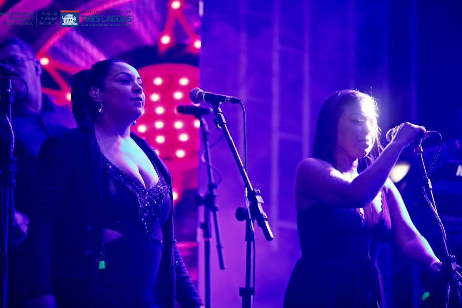 FESTA DO FOLCORE – 2ª noite leva 30 mil pessoas para a NOB e é marcada por elogios à organização e parque de diversões