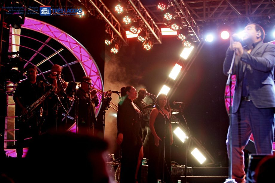 FESTA DO FOLCORE – 2ª noite leva 30 mil pessoas para a NOB e é marcada por elogios à organização e parque de diversões