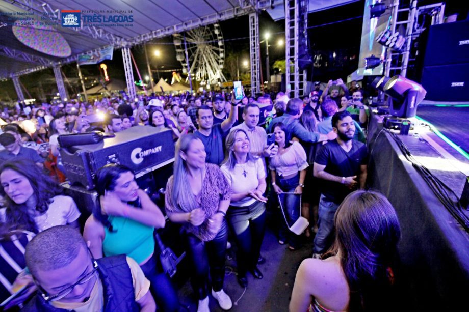 FESTA DO FOLCORE – 2ª noite leva 30 mil pessoas para a NOB e é marcada por elogios à organização e parque de diversões