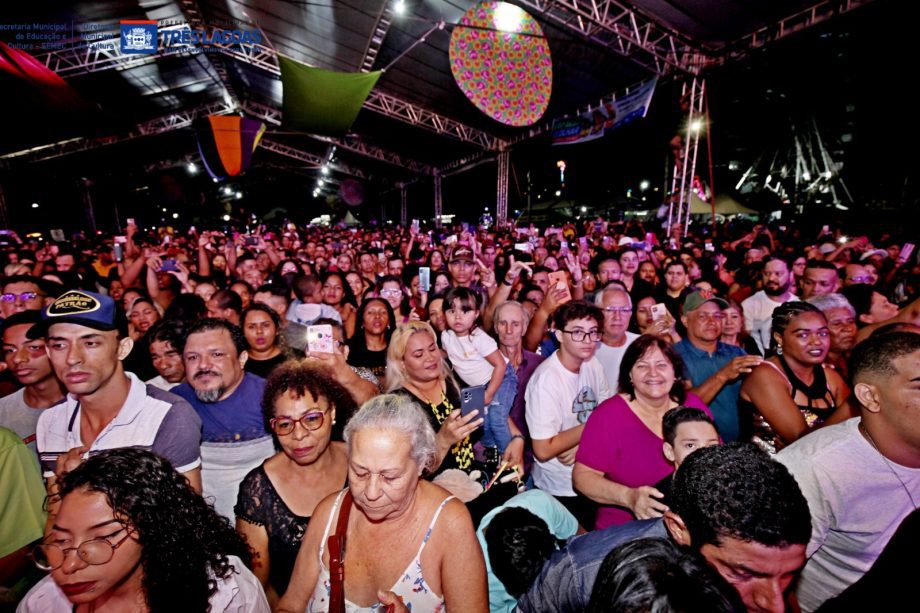 FESTA DO FOLCORE – 2ª noite leva 30 mil pessoas para a NOB e é marcada por elogios à organização e parque de diversões