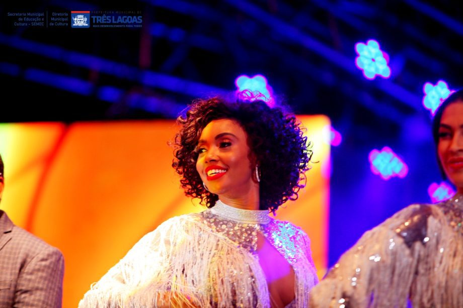 FESTA DO FOLCORE – 2ª noite leva 30 mil pessoas para a NOB e é marcada por elogios à organização e parque de diversões