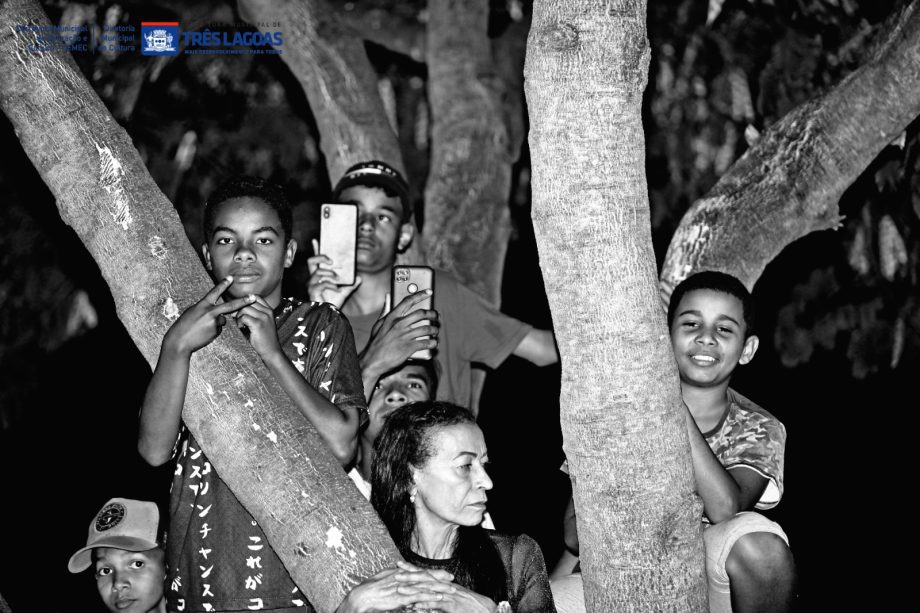 FESTA DO FOLCORE – 2ª noite leva 30 mil pessoas para a NOB e é marcada por elogios à organização e parque de diversões