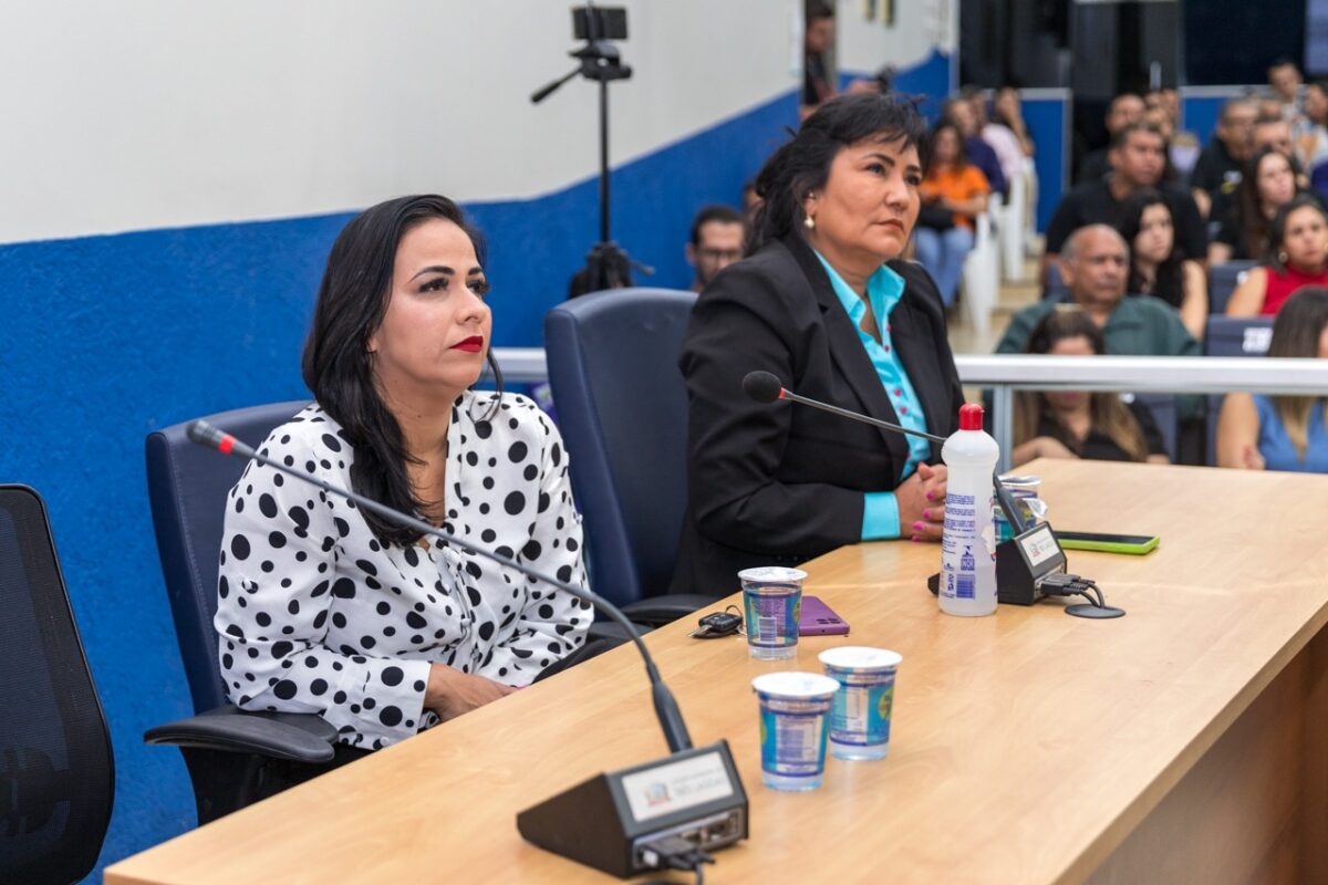 Políticos e representantes de diversos segmentos se mobilizam e discutem a duplicação da BR-262 Políticos e representantes de diversos segmentos se mobilizam e discutem a duplicação da BR-262