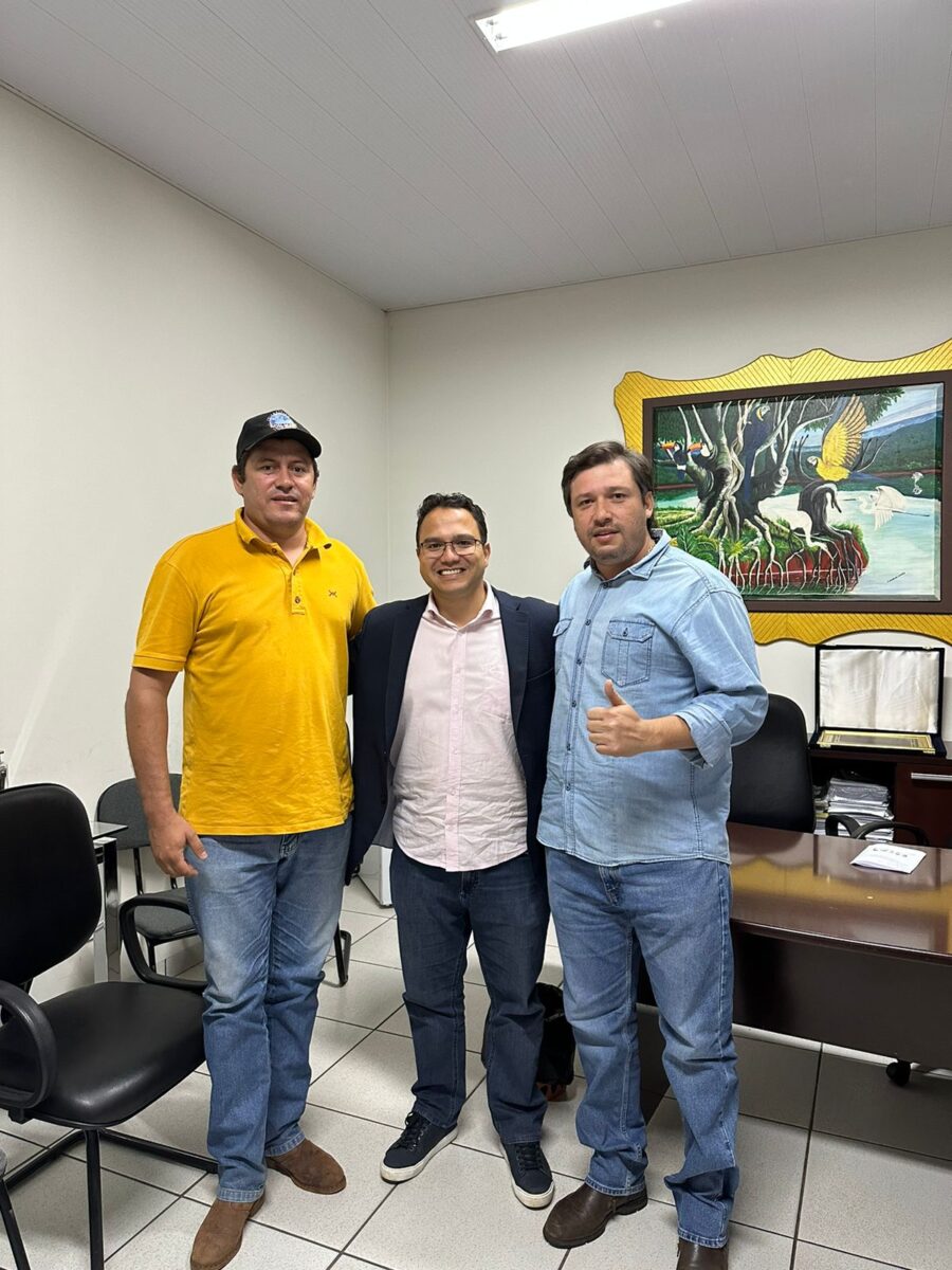 Deputado Pedrossian Neto visita Brasilândia e entrega emenda de R$ 100 mil para a saúde Deputado Pedrossian Neto visita Brasilândia e entrega emenda de R$ 100 mil para a saúde