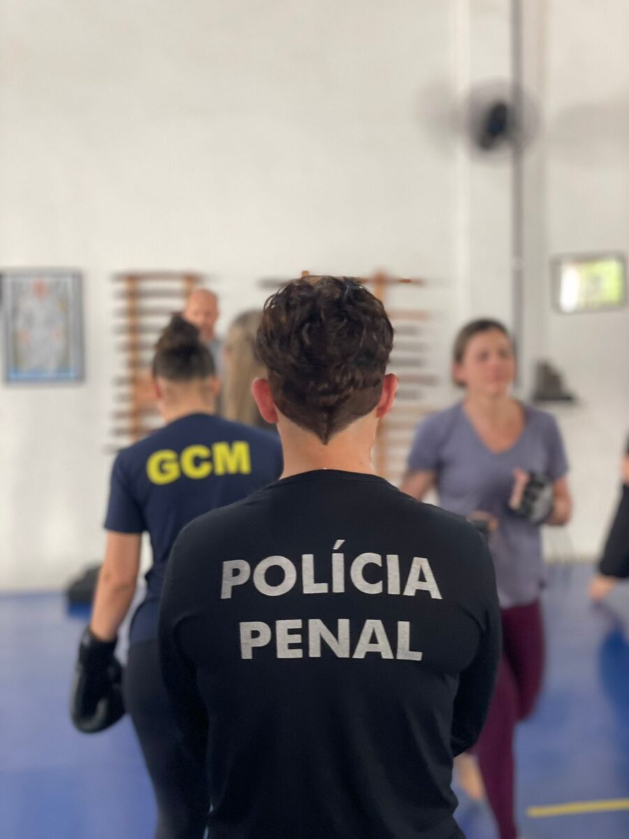 Polícia Federal realiza treinamento de Autodefesa para Mulheres da Segurança Pública Polícia Federal realiza treinamento de Autodefesa para Mulheres da Segurança Pública