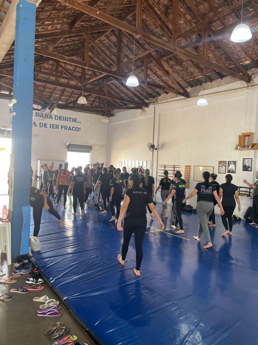 Polícia Federal realiza treinamento de Autodefesa para Mulheres da Segurança Pública Polícia Federal realiza treinamento de Autodefesa para Mulheres da Segurança Pública