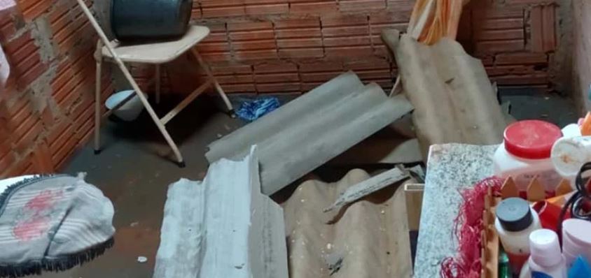 Forte chuva provoca estragos em Ilha Solteira Forte chuva provoca estragos em Ilha Solteira