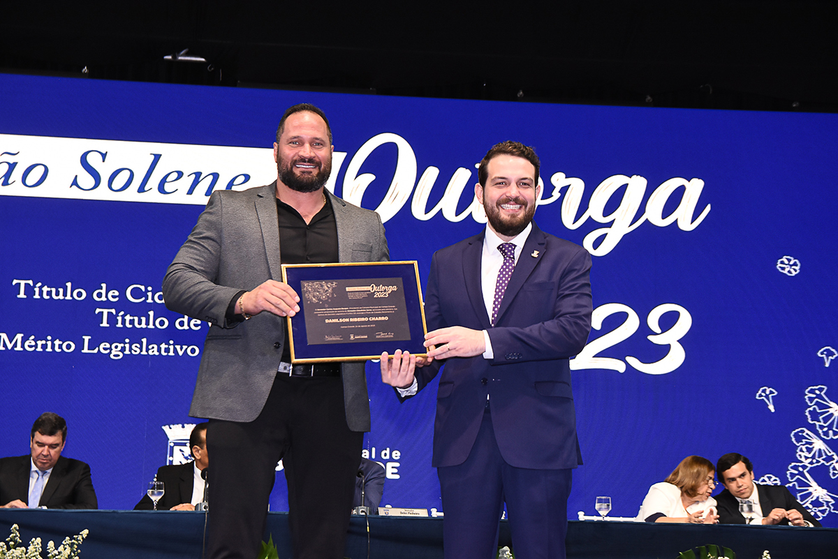 Chefe de gabinete e diretor da Fiems recebem títulos de Cidadão Campo-grandense Chefe de gabinete e diretor da Fiems recebem títulos de Cidadão Campo-grandense