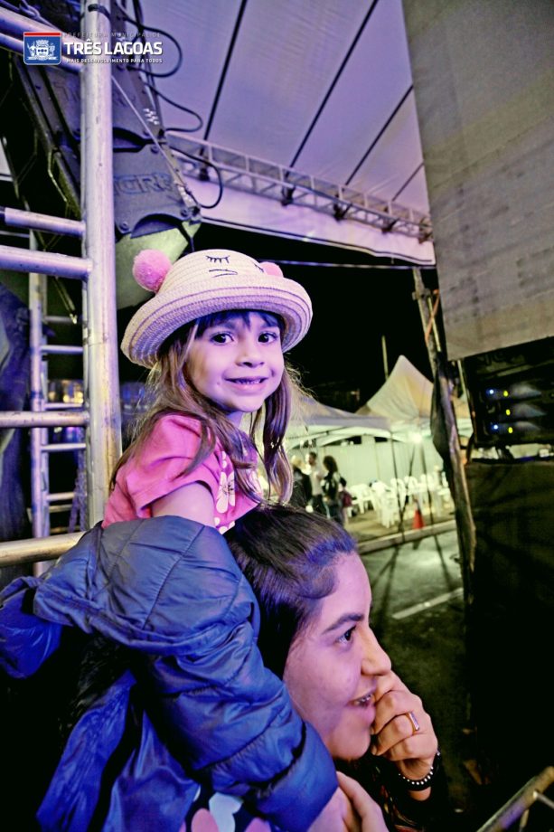 Mais de 75 mil pessoas passaram pela NOB durante os 4 dias da 33ª Festa do Folclore