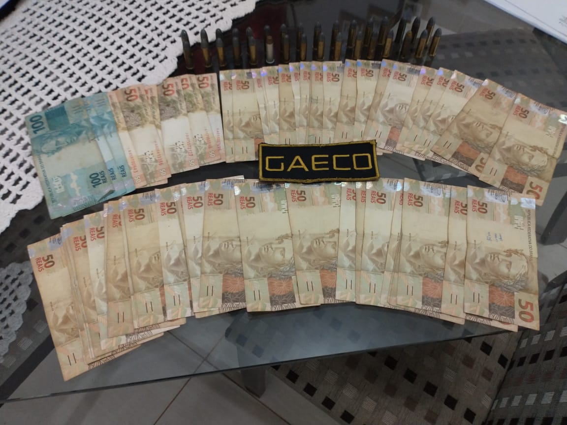 Em Ribas, ex-prefeito é preso e agentes da GAECO apreende R$ 88 mil em casa de vereador