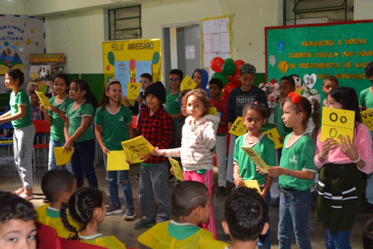 Prefeito Akira prestigia aniversário de 26 anos de fundação da Escola Municipal “Professor Pedro Domingues de Figueiredo”