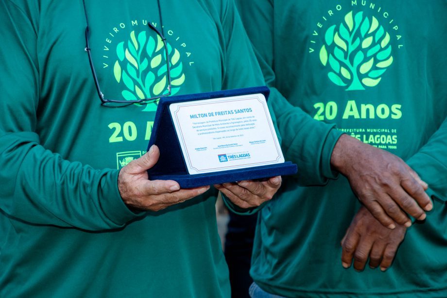 Equipe do Viveiro Municipal de Mudas realiza homenagens e comemora os 20 anos do serviço