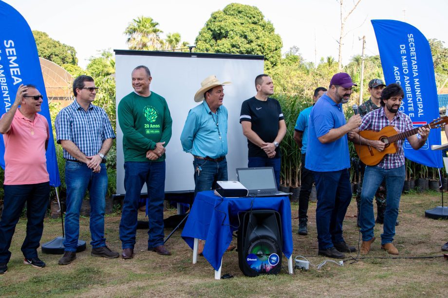 Equipe do Viveiro Municipal de Mudas realiza homenagens e comemora os 20 anos do serviço