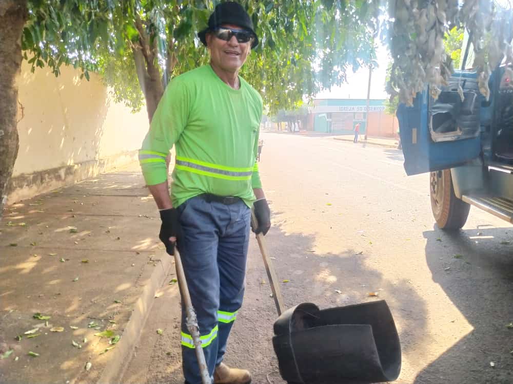 Brasilândia recebe serviços de limpeza urbana para manter a cidade limpa e saudável
