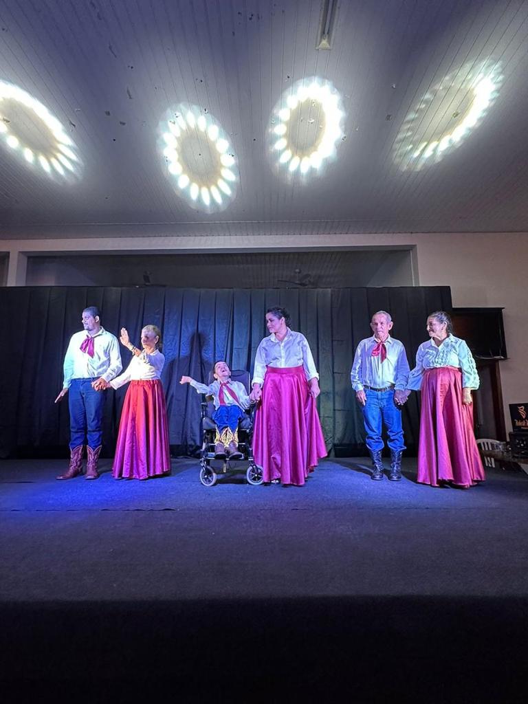 APAE de Inocência participa do 11º Festival Regional Nossa Arte