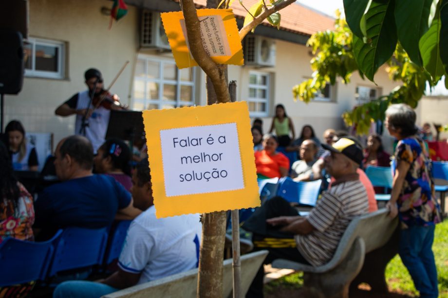 SMS realiza evento em alusão ao setembro amarelo para os usuários e servidores da Saúde Mental