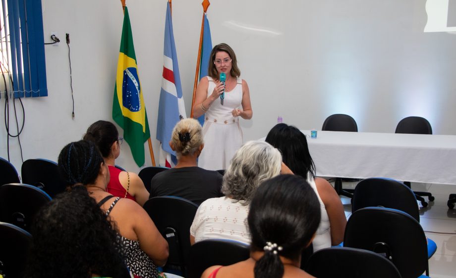 Cozinheiras da REME realizam curso de reciclagem em higiene e boas práticas em alimentação escolar