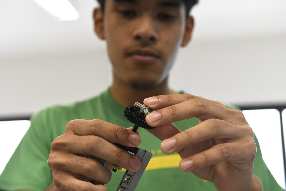 Com tecnologia e inclusão, ensino público quebra paradigmas para construir escola do futuro Com tecnologia e inclusão, ensino público quebra paradigmas para construir escola do futuro