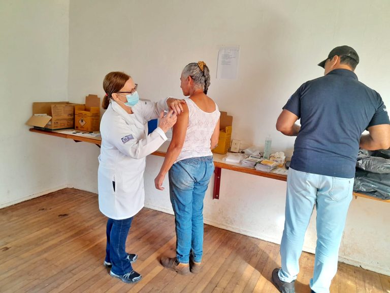 Multivacinação Rural 2023 atendeu 165 pessoas e 462 animais, em oito dias de Campanha