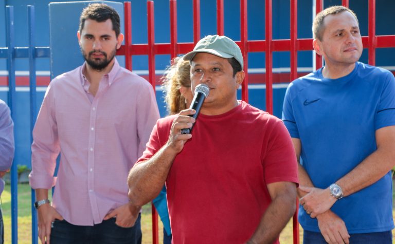 Prefeito assina ordem de serviço da pavimentação e drenagem do bairro Jardim Oiti