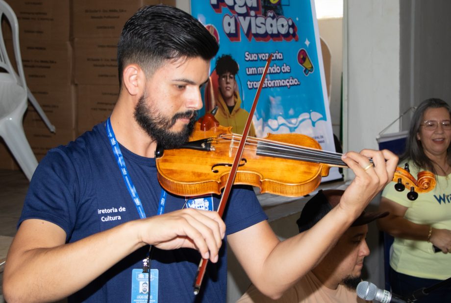 CREAS realiza palestra em alusão à Semana Estadual da Juventude
