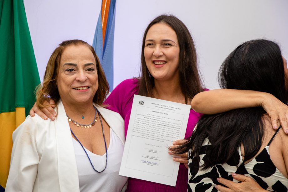 CONCURSO PÚBLICO – Prefeitura empossou 48 professores para Educação Infantil nesta quarta-feira (06)
