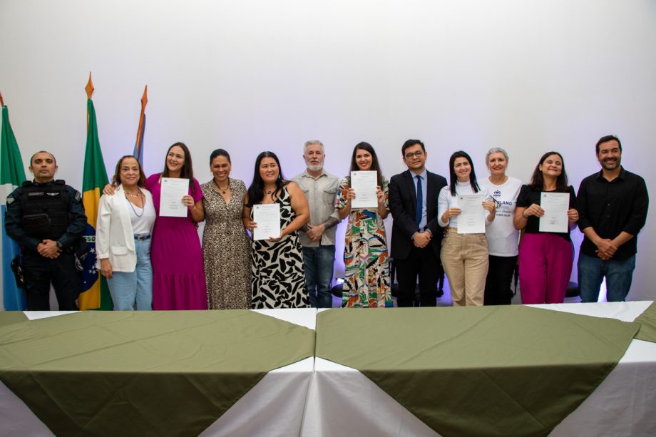CONCURSO PÚBLICO – Prefeitura empossou 48 professores para Educação Infantil nesta quarta-feira (06)