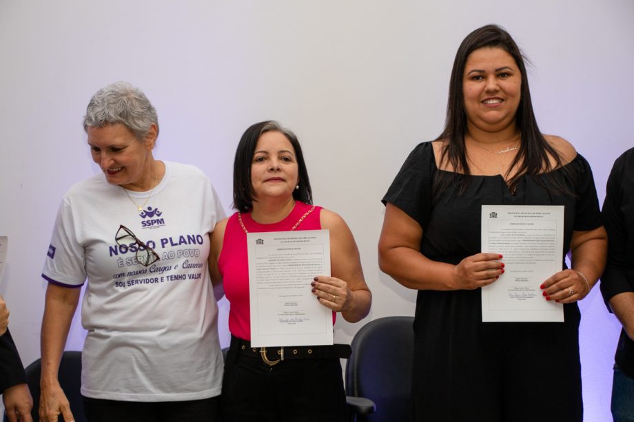 CONCURSO PÚBLICO – Prefeitura empossou 48 professores para Educação Infantil nesta quarta-feira (06)