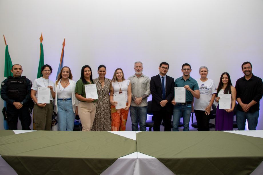 CONCURSO PÚBLICO – Prefeitura empossou 48 professores para Educação Infantil nesta quarta-feira (06)