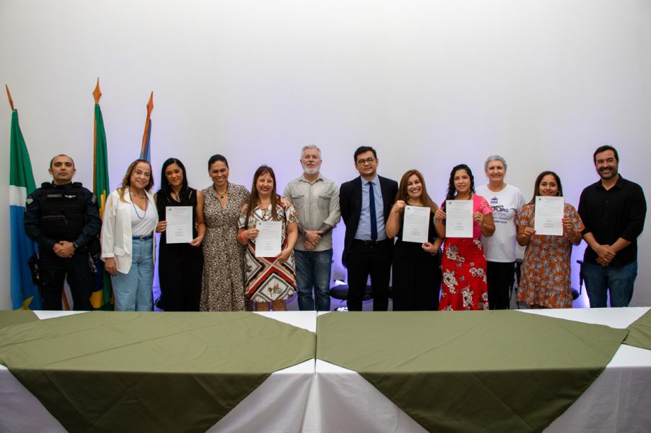 CONCURSO PÚBLICO – Prefeitura empossou 48 professores para Educação Infantil nesta quarta-feira (06)