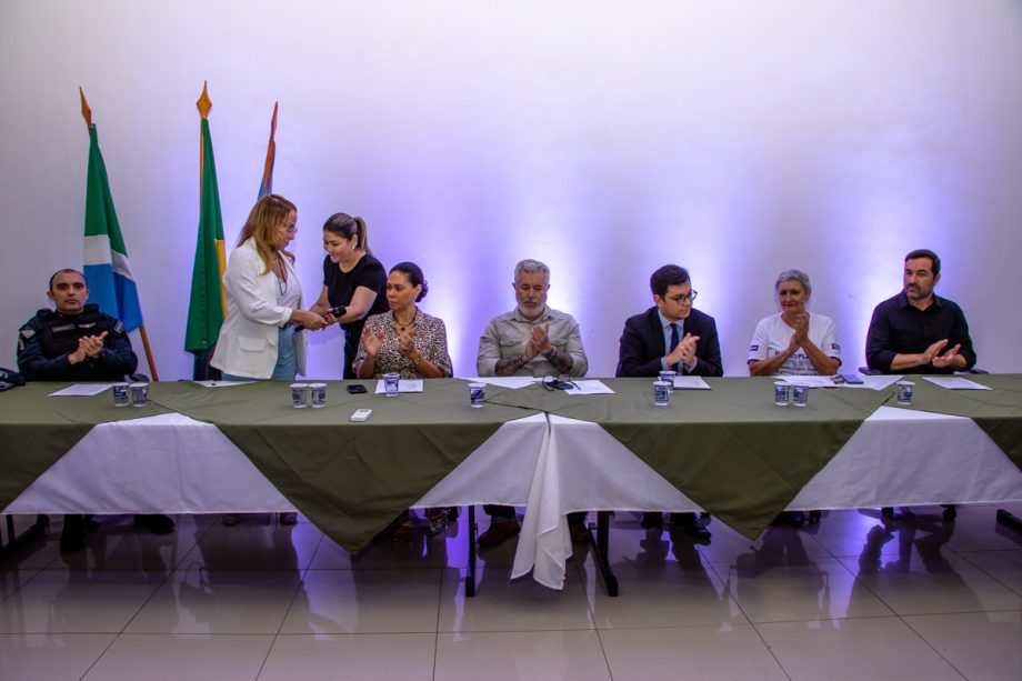 CONCURSO PÚBLICO – Prefeitura empossou 48 professores para Educação Infantil nesta quarta-feira (06)